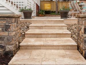 خرید و قیمت انواع سنگ تراورتن پله